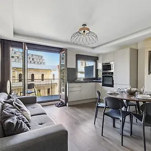 330 Pernet 3 : Elegance And Comfort In , Paris France